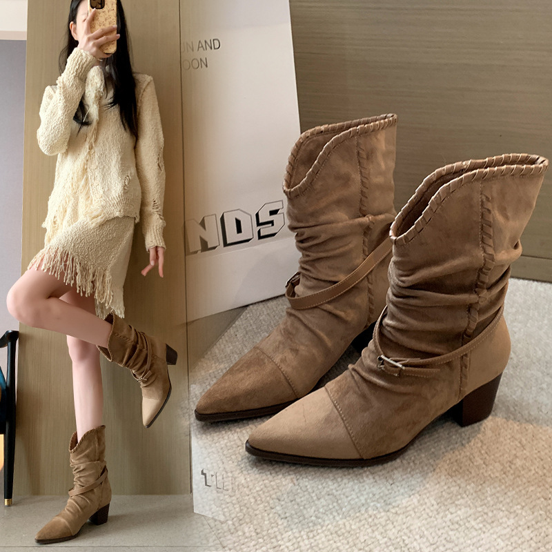 复古磨砂皮尖头褶皱堆堆靴子大筒围短靴西部牛仔靴大码女靴