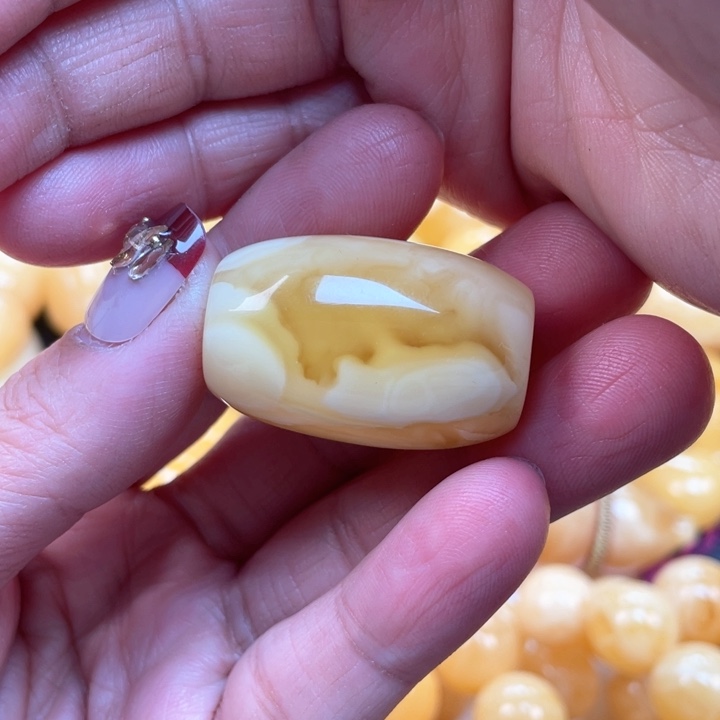 蜜蜡裸石未镶嵌蜜蜡珠