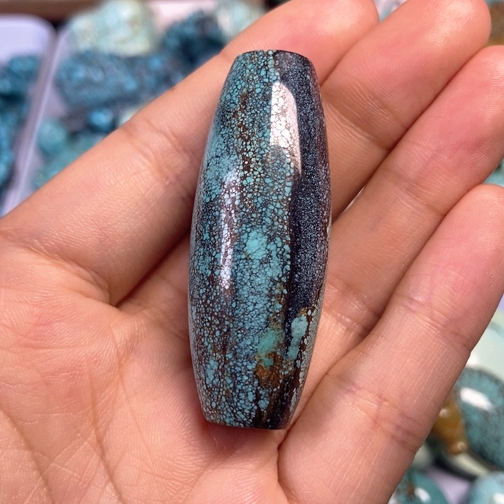 绿松石足铂镶嵌颈饰