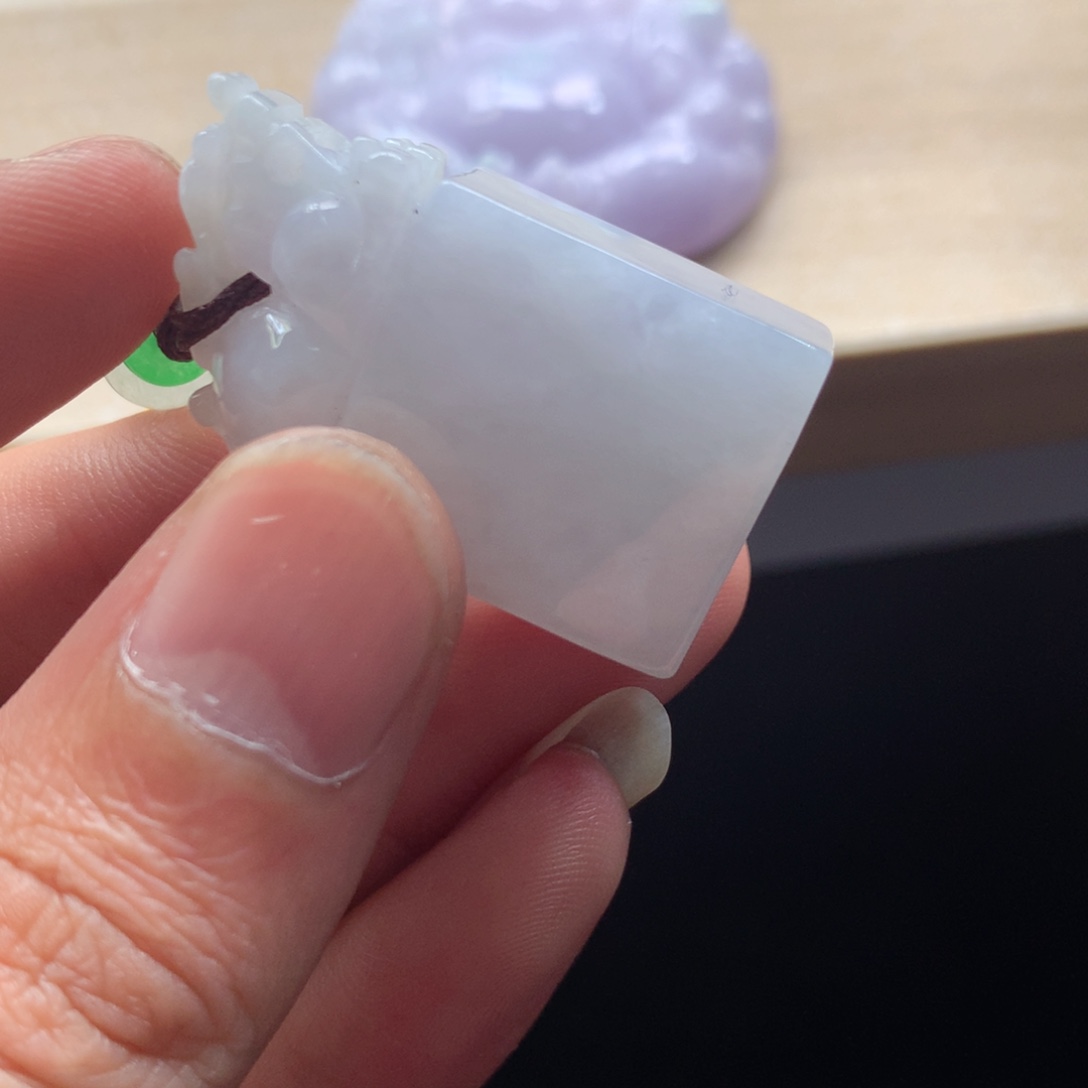 颈饰未镶嵌翡翠吊坠