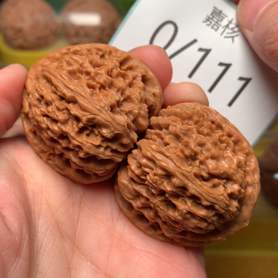 文玩核桃把件红皮球疆39