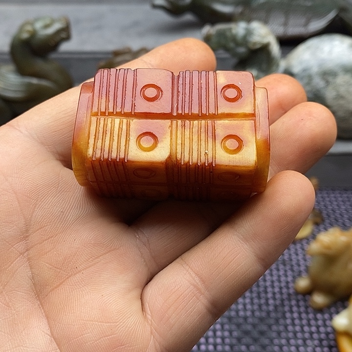 未镶嵌蛇纹石玉颈饰