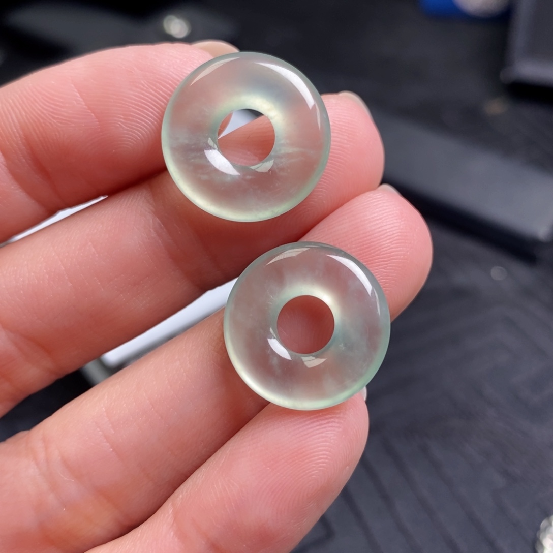 翡翠未镶嵌耳饰甜甜圈