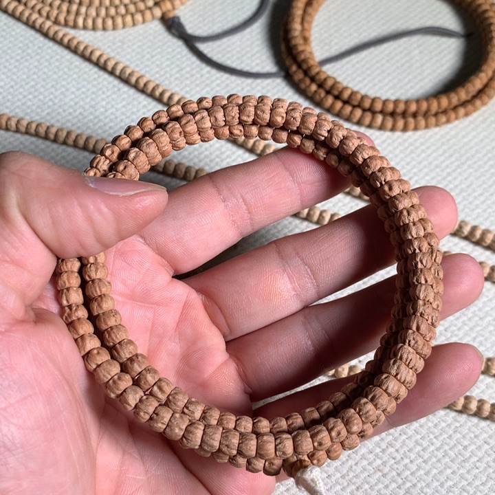 柏香籽/百香籽吊坠尕*子