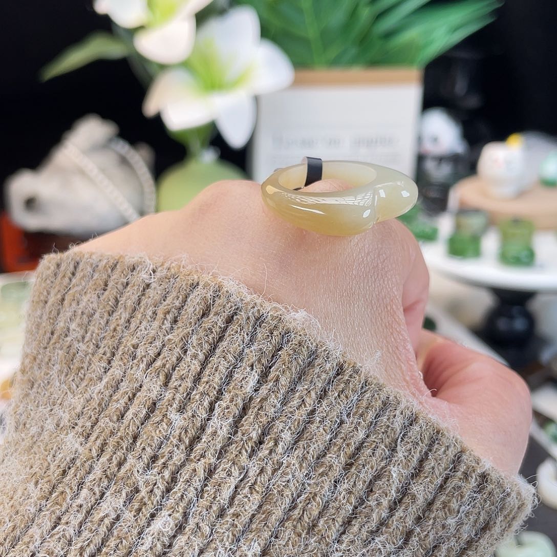 和田玉未镶嵌戒指E34糖白布丁猫耳朵17.1