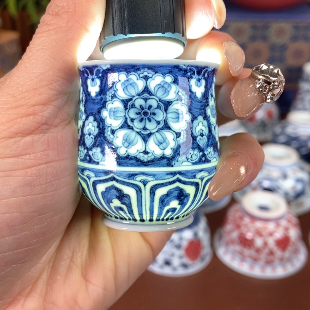 洪印慕明青花宝相团花闻香杯