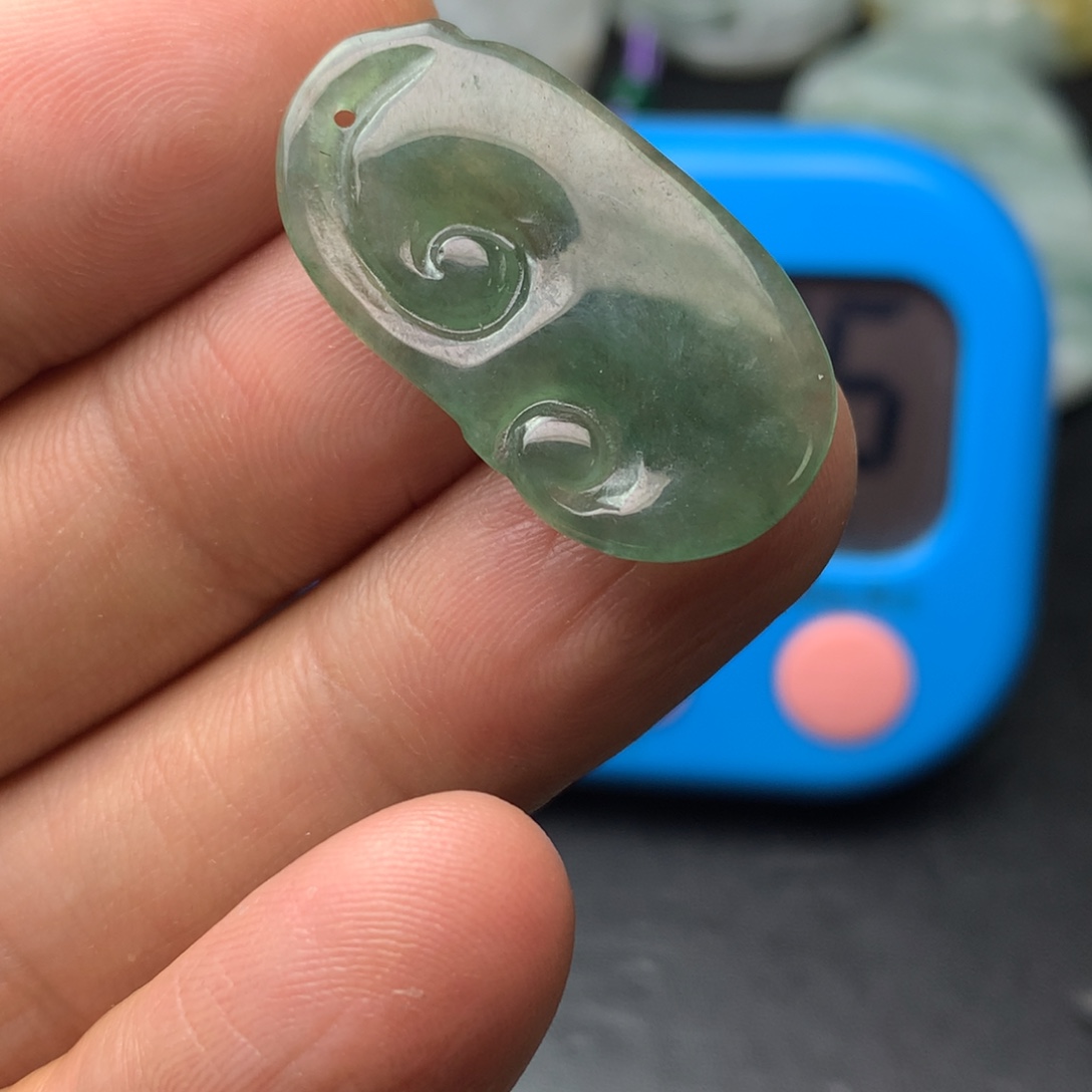 翡翠未镶嵌颈饰翡翠首饰和翡翠珠宝