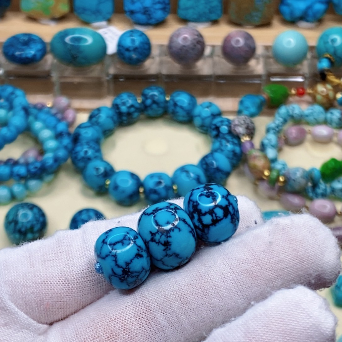 绿松石未镶嵌珠宝奇石