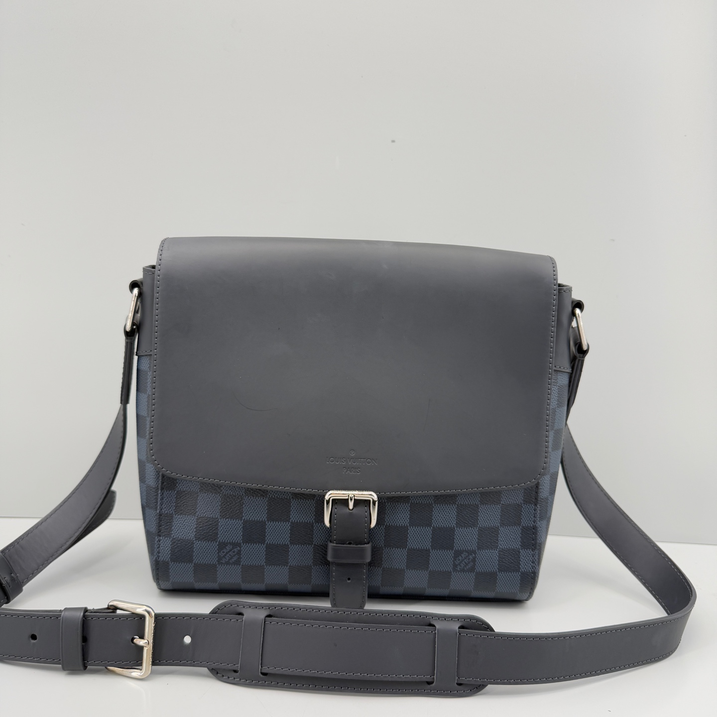 95新 LouisVuitton/路易威登 优选/District棋盘格邮差包 28×25×7