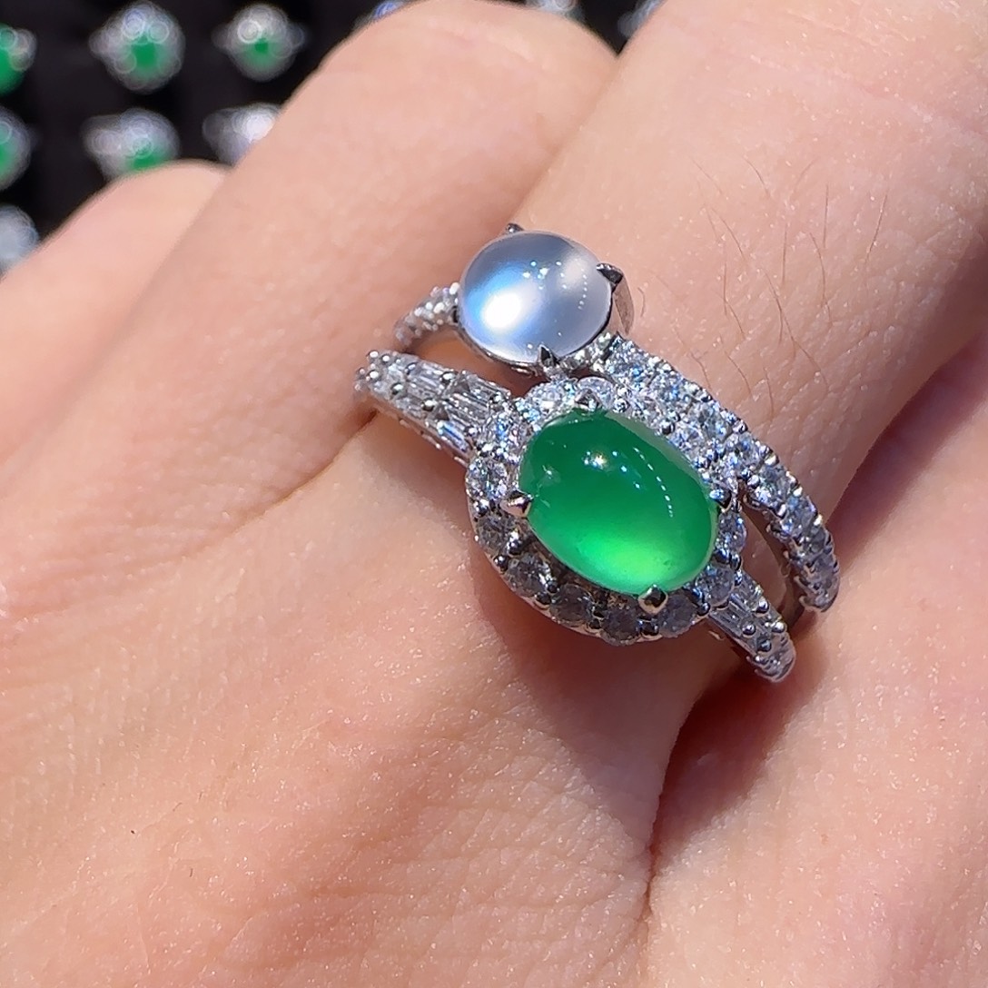 翡翠戒指18K金镶嵌设计款