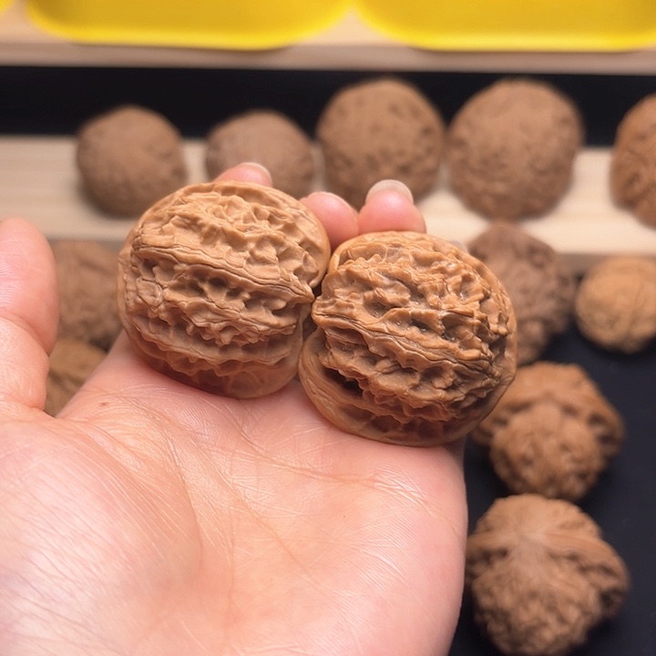 文玩核桃吊坠38苹果园