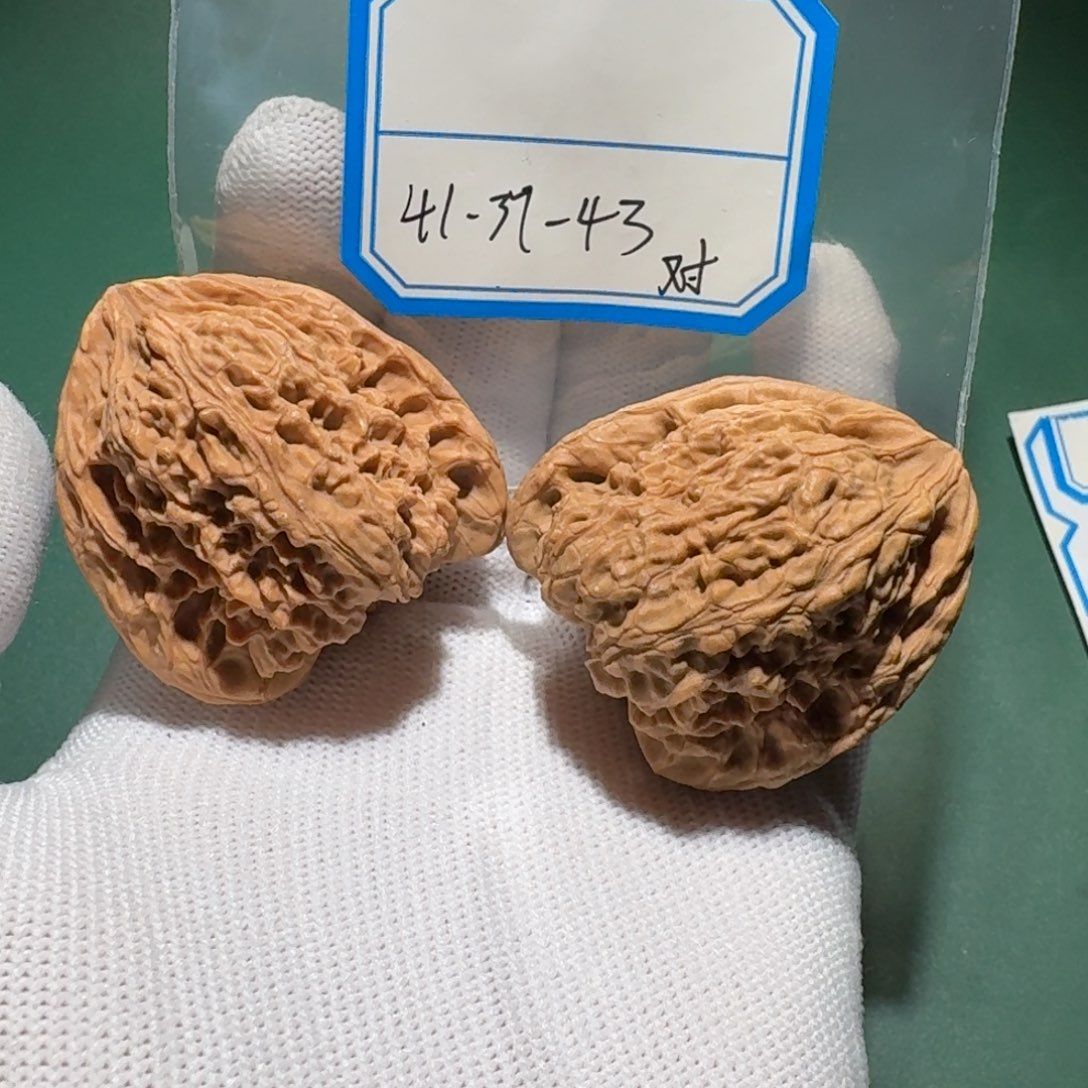 文玩核桃吊坠0001三角s浮黄尖