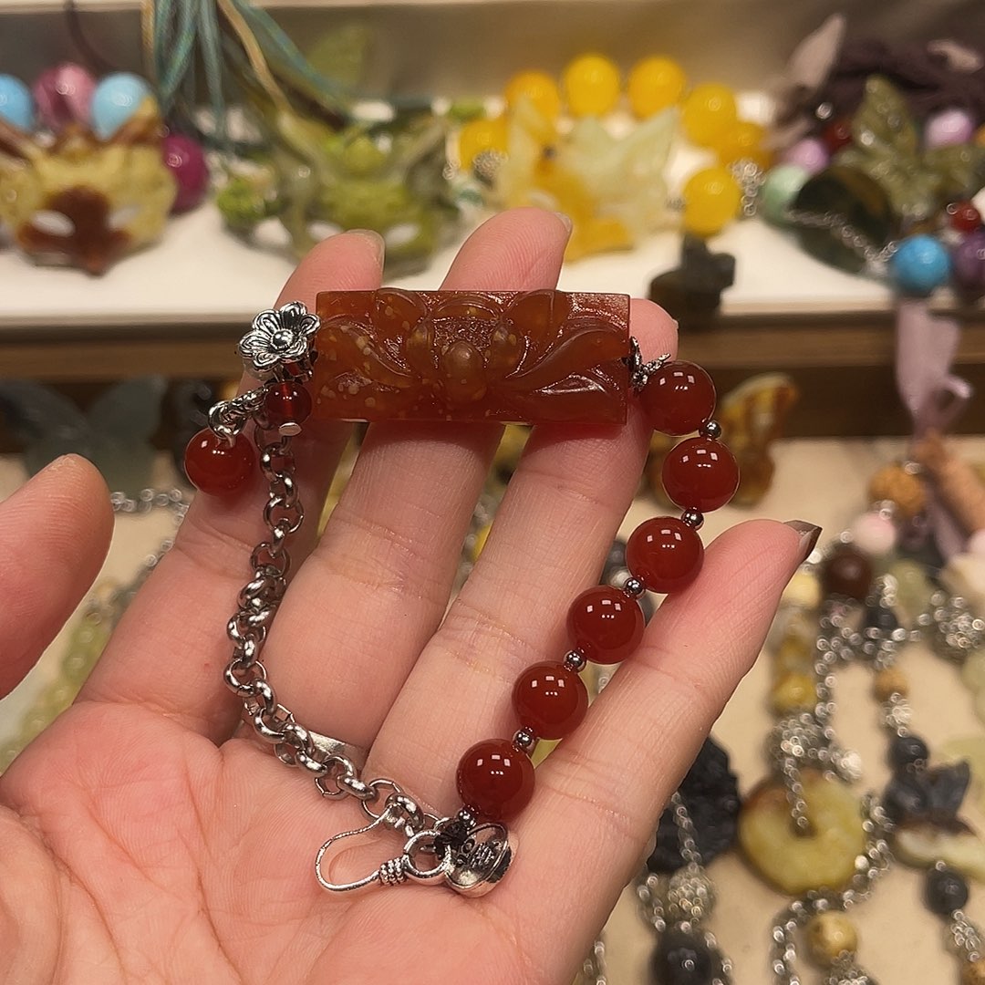 蛇纹石玉合金颈饰