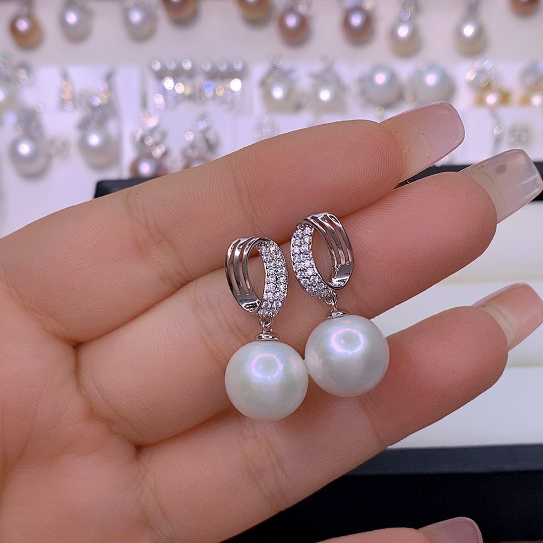 与***安淡水珍珠未镶嵌颈饰