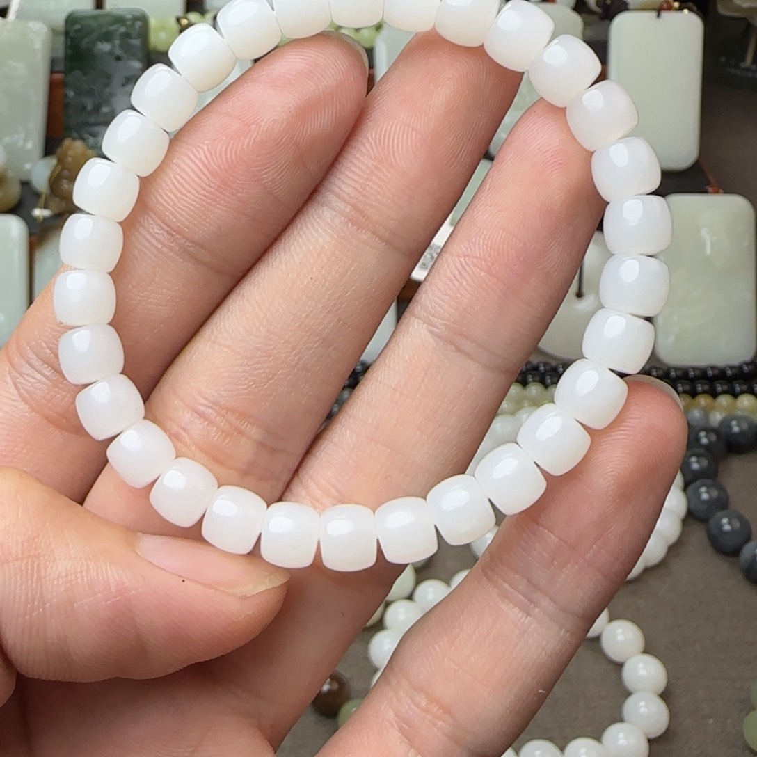 和田玉手链未镶嵌呦****兴