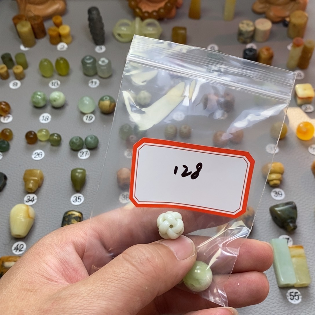 【闪购商品】蛇纹石玉配饰未镶嵌?**樂