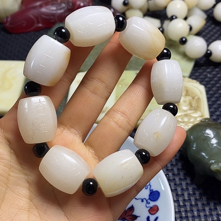 吊坠白玉菩提支持七天无理由