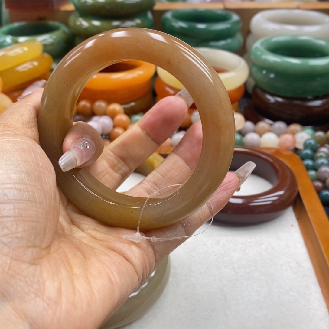 石英岩玉手镯合金带***瑰