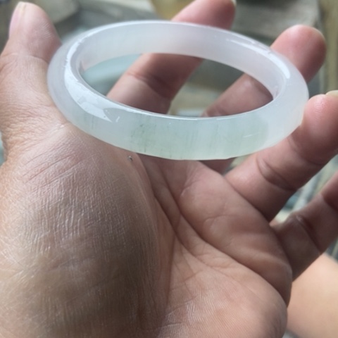 石英质玉未镶嵌手镯琳*