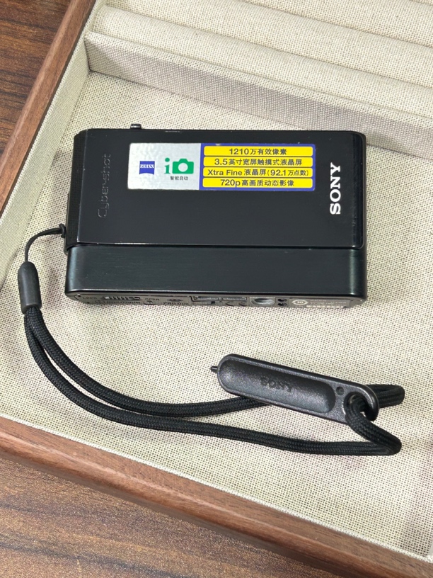 9新 Sony/索尼 t900 黑色 触摸屏 滑盖ccd数码相机