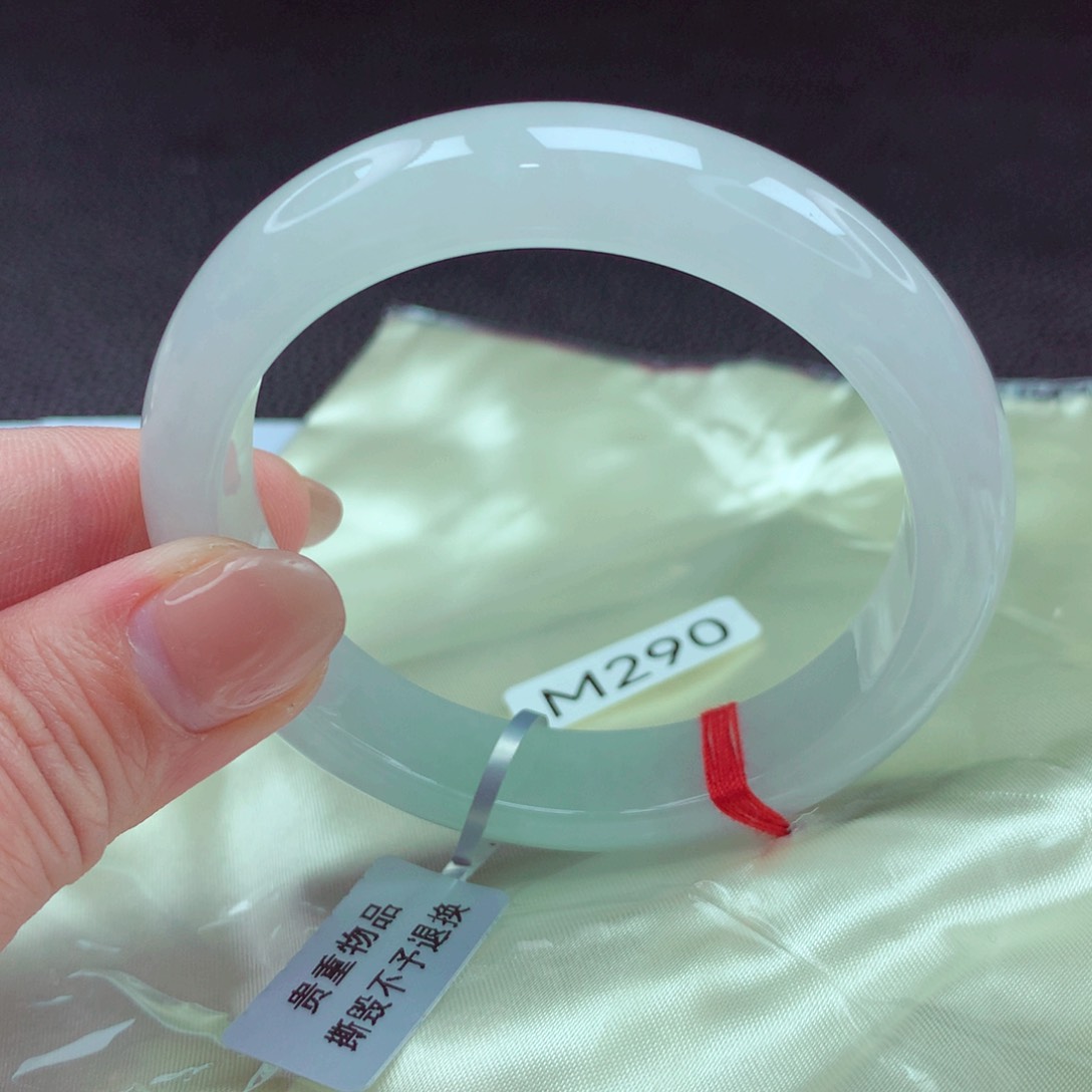 翡翠手镯未镶嵌我88