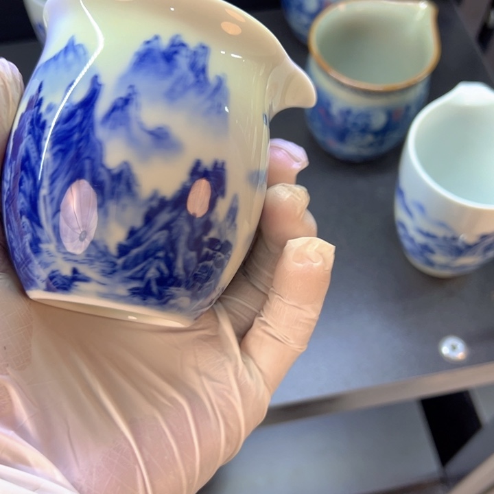 瓷片白青花千里江山公道杯全品