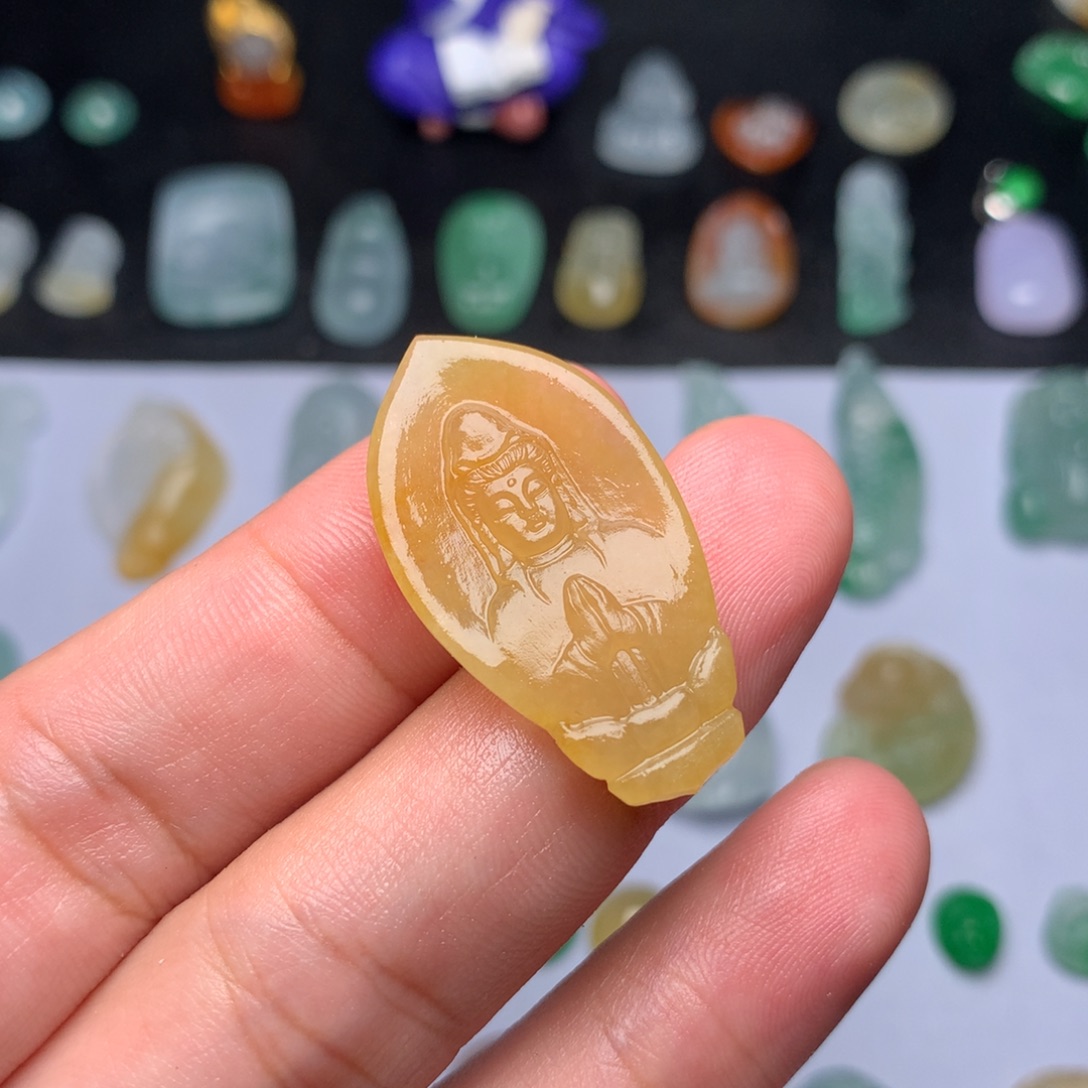 定制翡翠未镶嵌观音