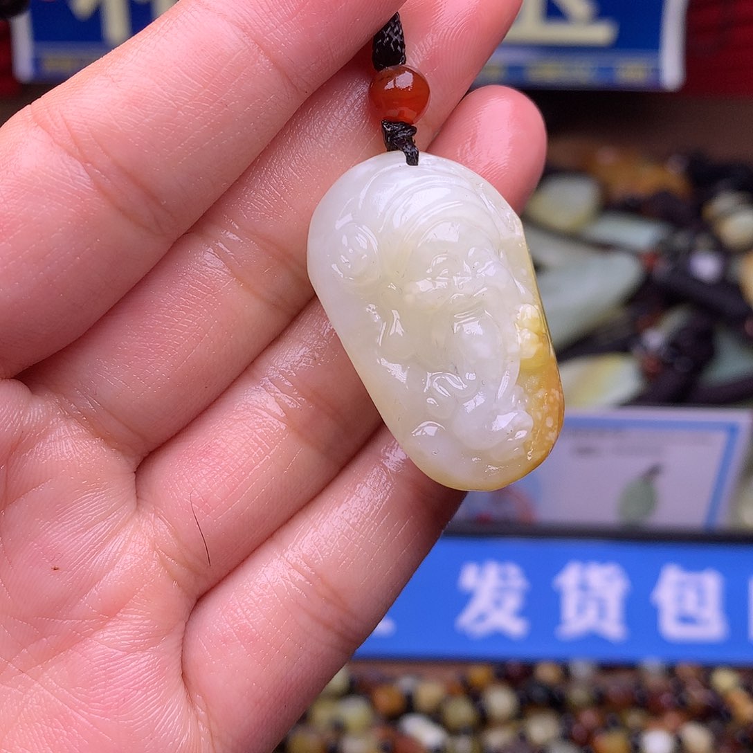 和田玉颈饰未镶嵌