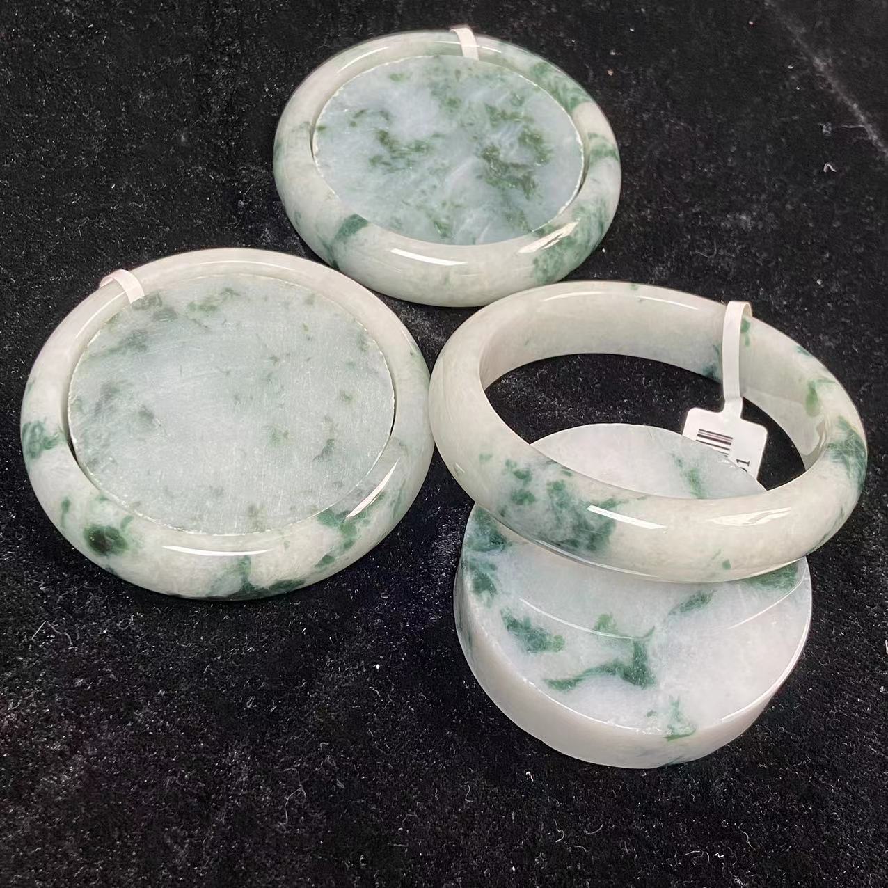 10131天然A货翡翠【手镯套装】多样性发一个