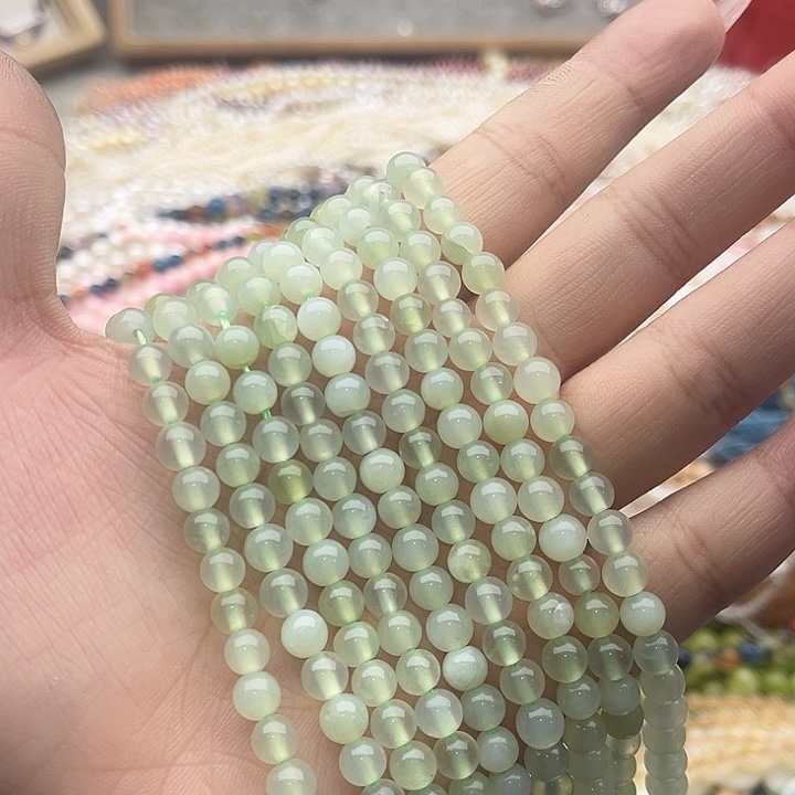 玛瑙/玉髓珠宝半成品未镶嵌一条6mm左右岫玉珠