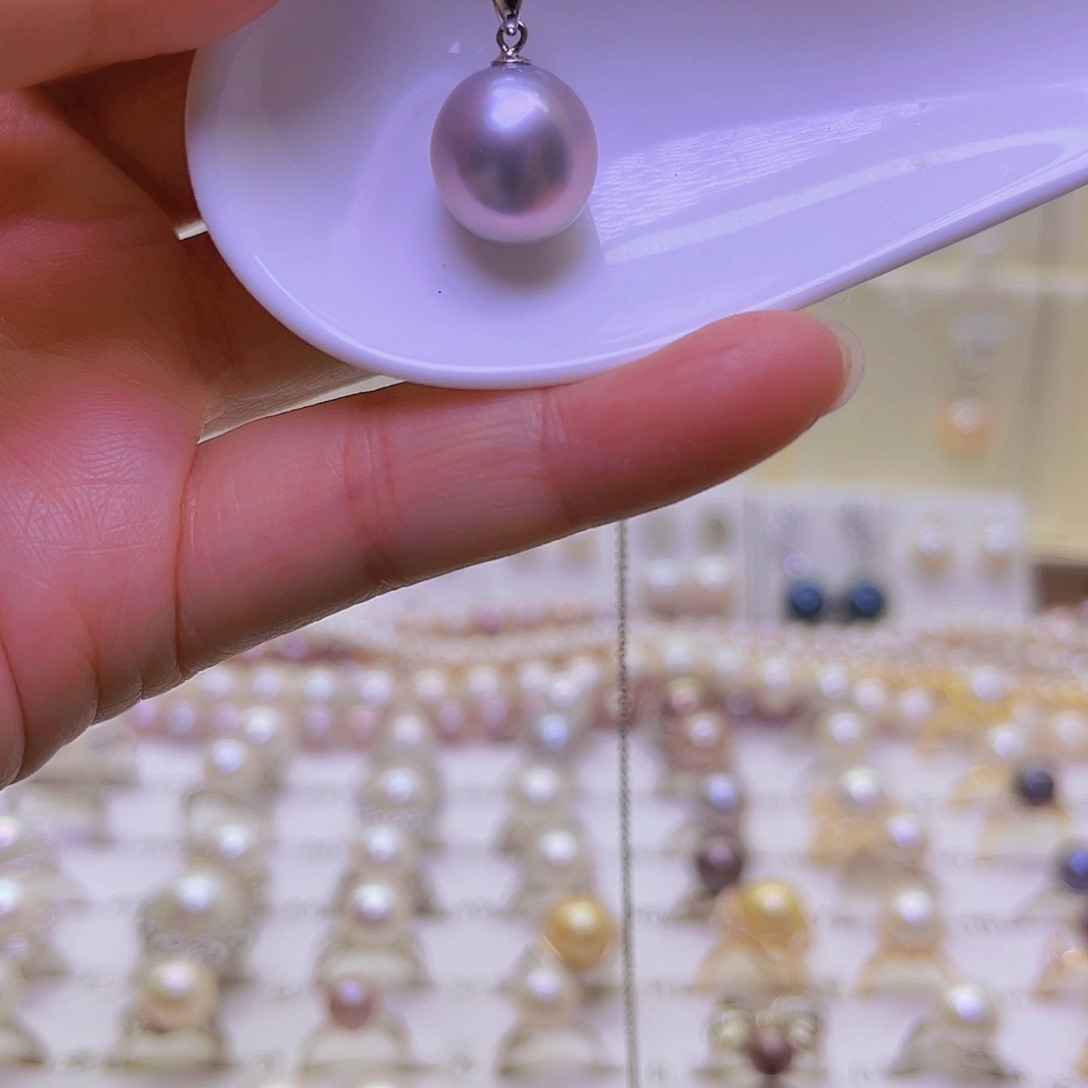 淡水珍珠银S925镶嵌耳饰