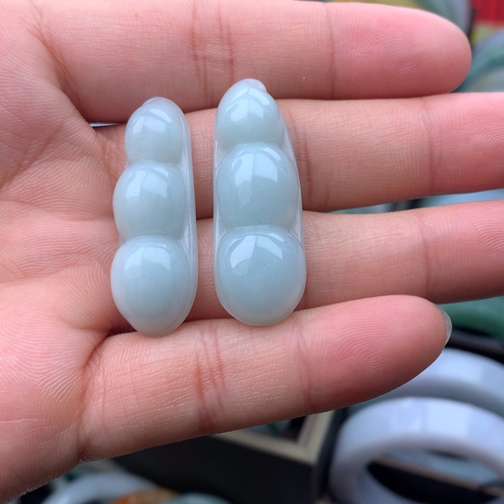 颈饰未镶嵌翡翠吊坠