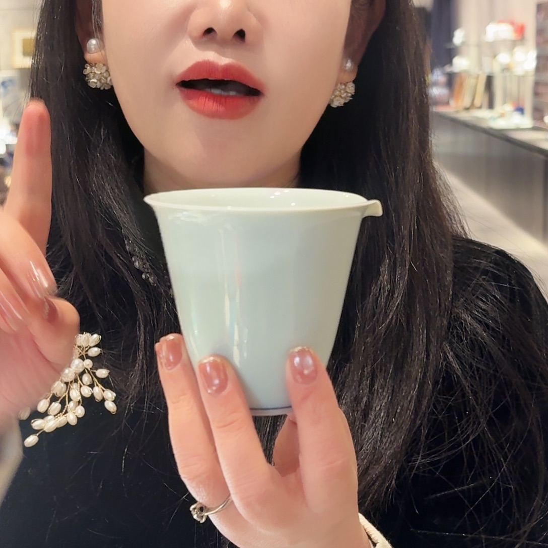 景德镇陶瓷高温仿古泥公道杯