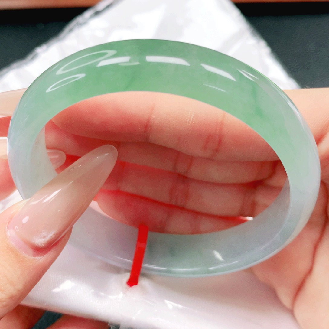 翡翠未镶嵌手镯59