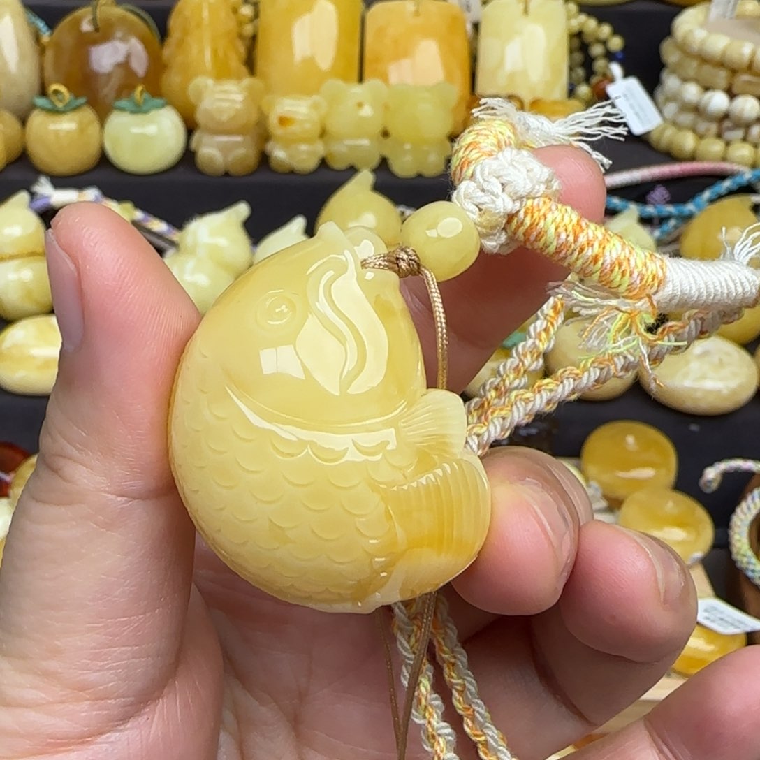 琥珀套链未镶嵌天然蜜蜡鱼吊坠