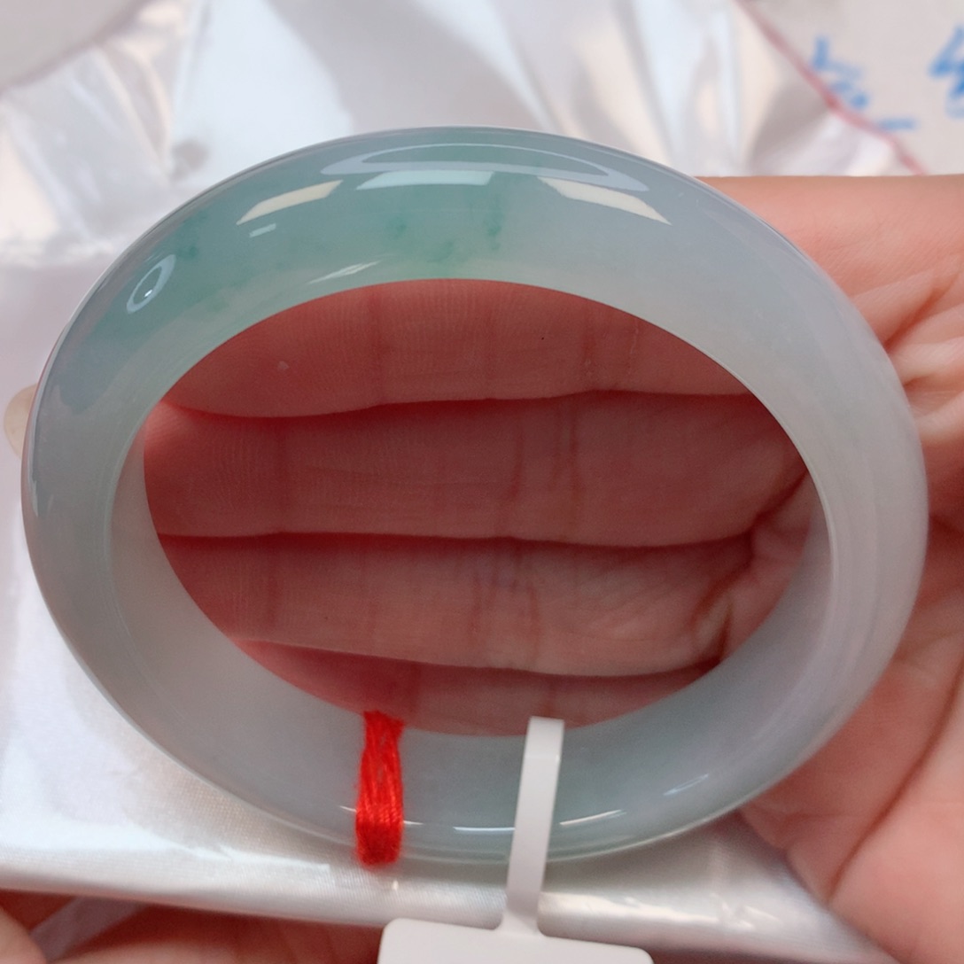 翡翠手镯未镶嵌57圈 无包容