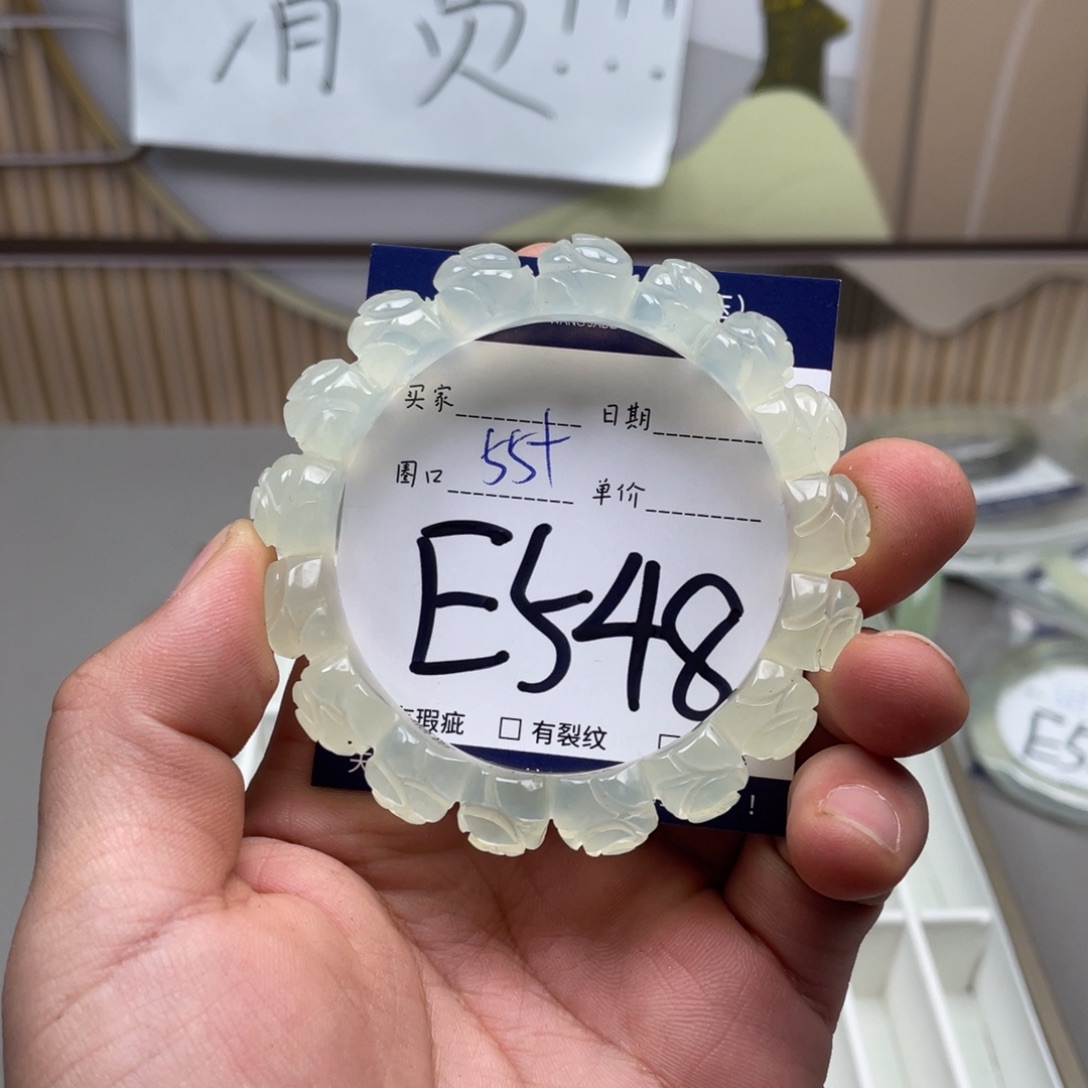 岫玉手镯手镯未镶嵌