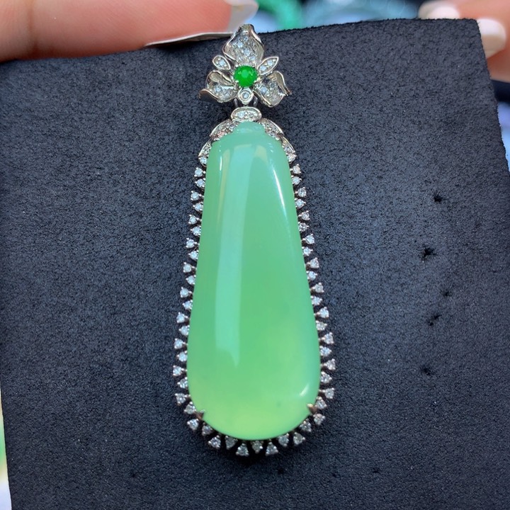 18K金镶嵌手链翡翠翡翠