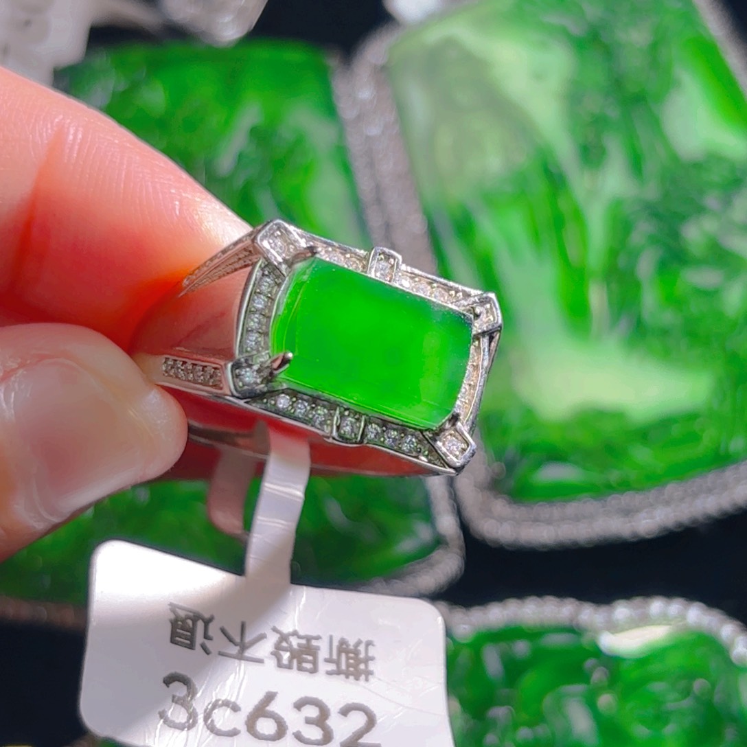 翡翠颈饰银S925镶嵌马鞍