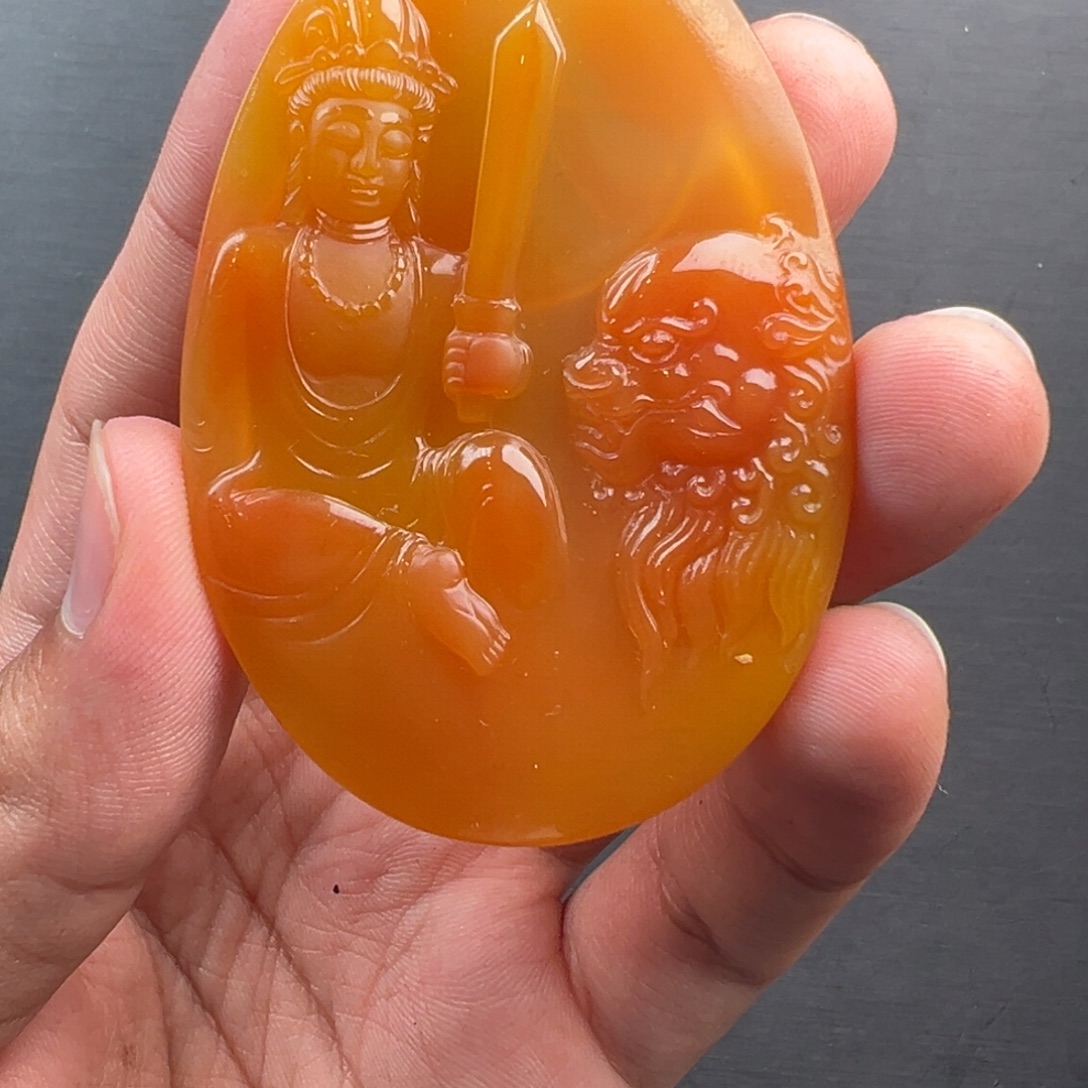 石英质玉（黄龙玉）未镶嵌颈饰