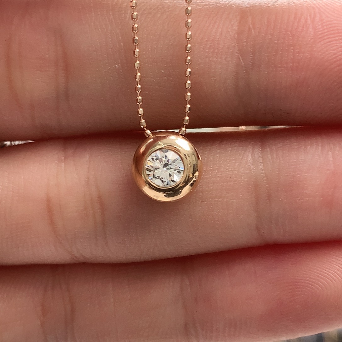 杨***乔颈饰钻石18K金镶嵌豆豆链k红