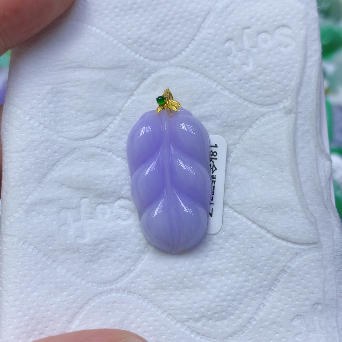 颈饰18K金镶嵌翡翠翡翠