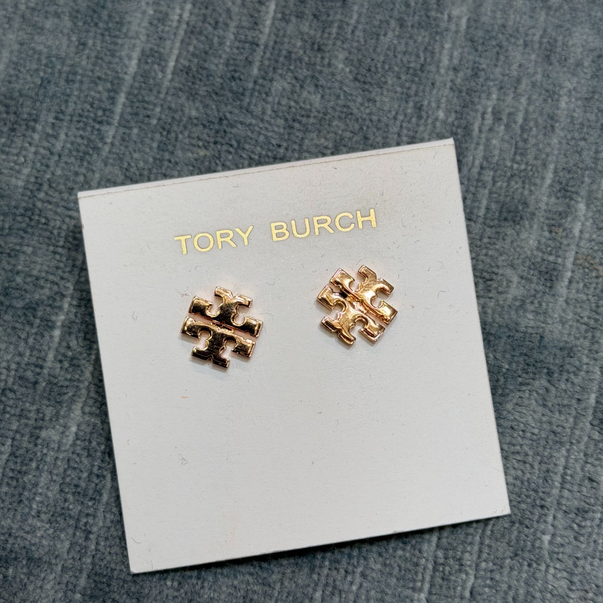 TORY BURCH/汤丽柏琦小号Logo耳钉143361玫瑰金