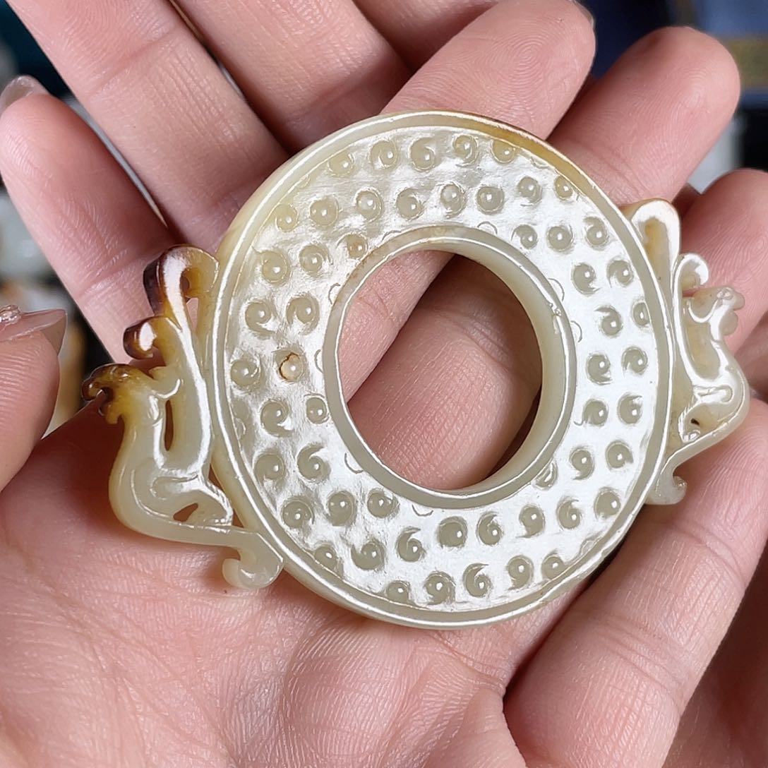 和田玉挂件未镶嵌一**伴