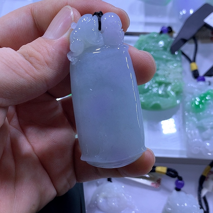 颈饰未镶嵌翡翠天然翡翠A货吊坠