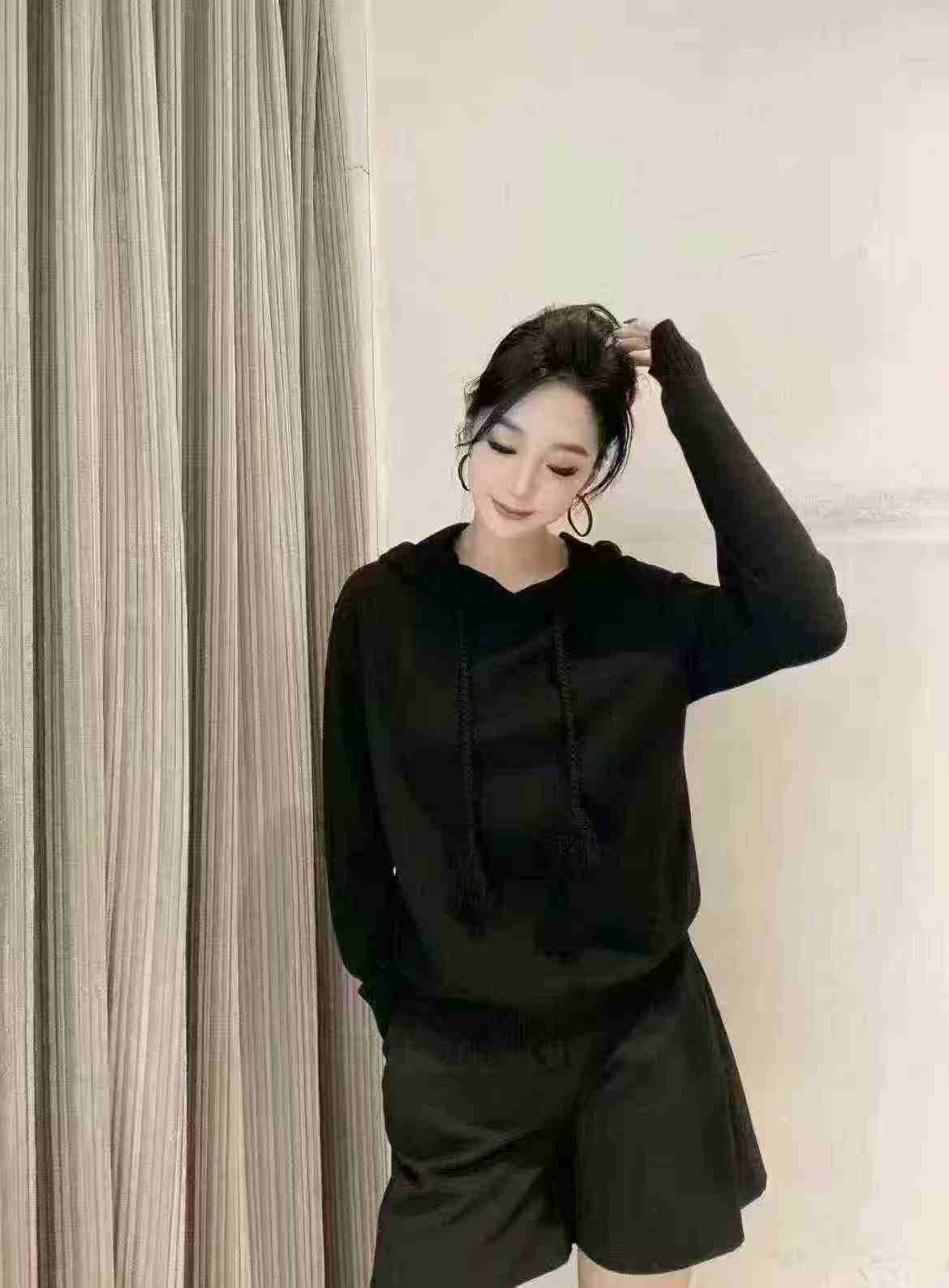 不支持退换/新款绵羊毛山羊绒简约休闲连帽卫衣针织女装1399643