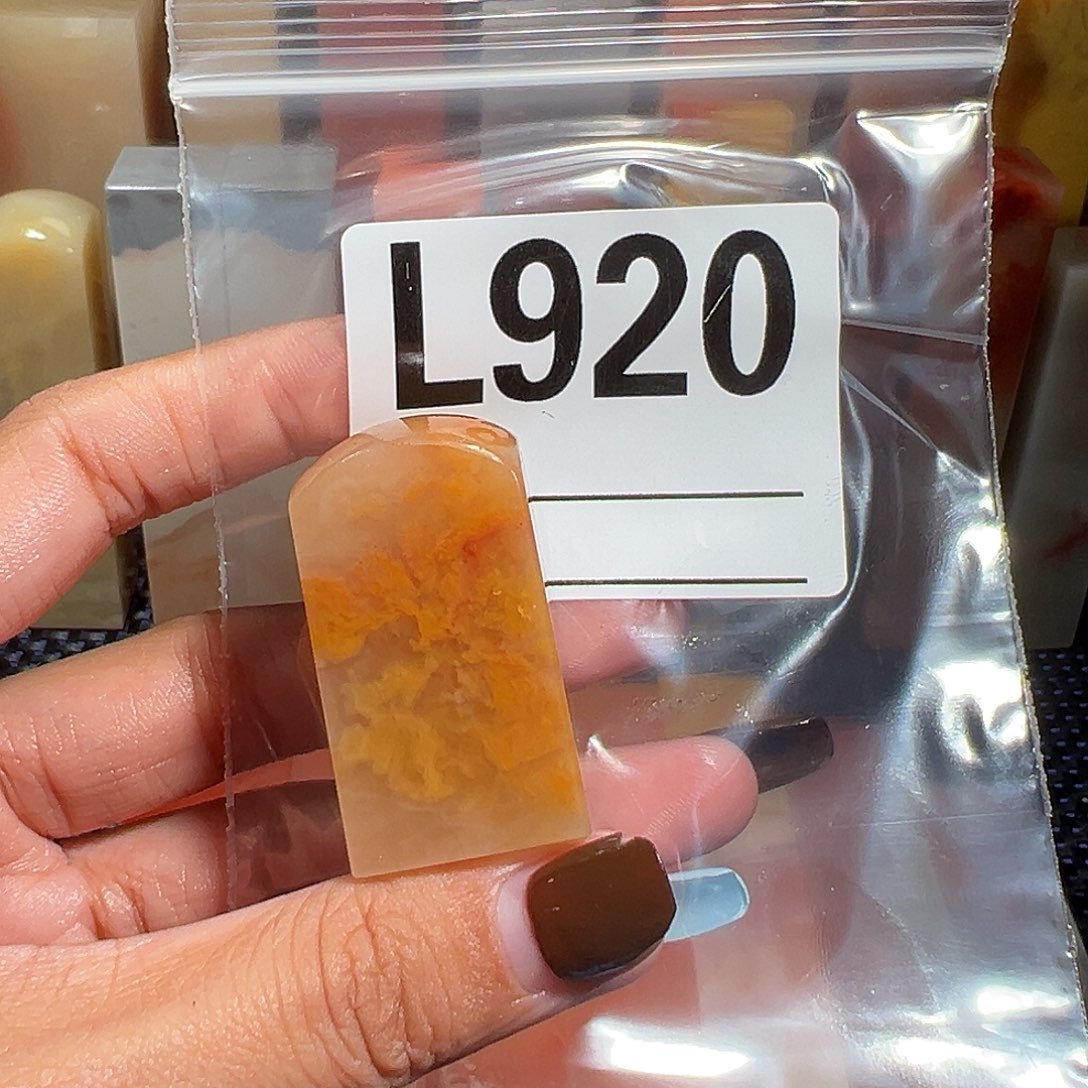 【闪购商品】寿山石印石男****股老挝石