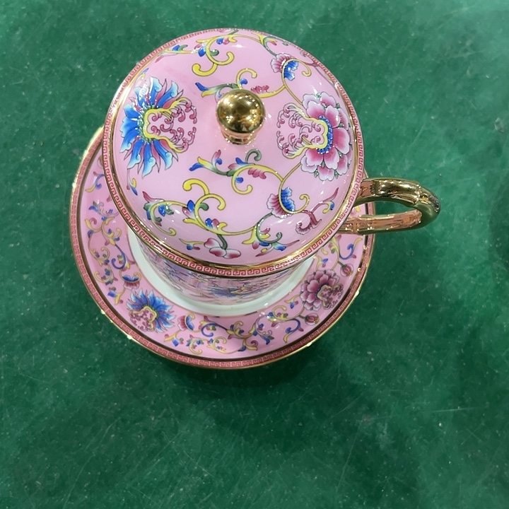 梦***语搪瓷瑕疵珐琅彩办公杯一个，盖子破了一点点