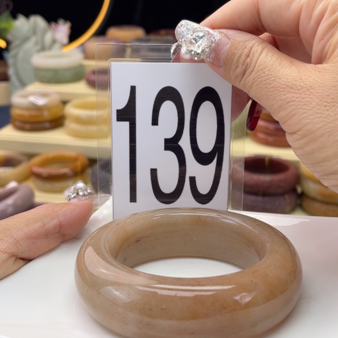 【闪购商品】石英质玉手镯未镶嵌