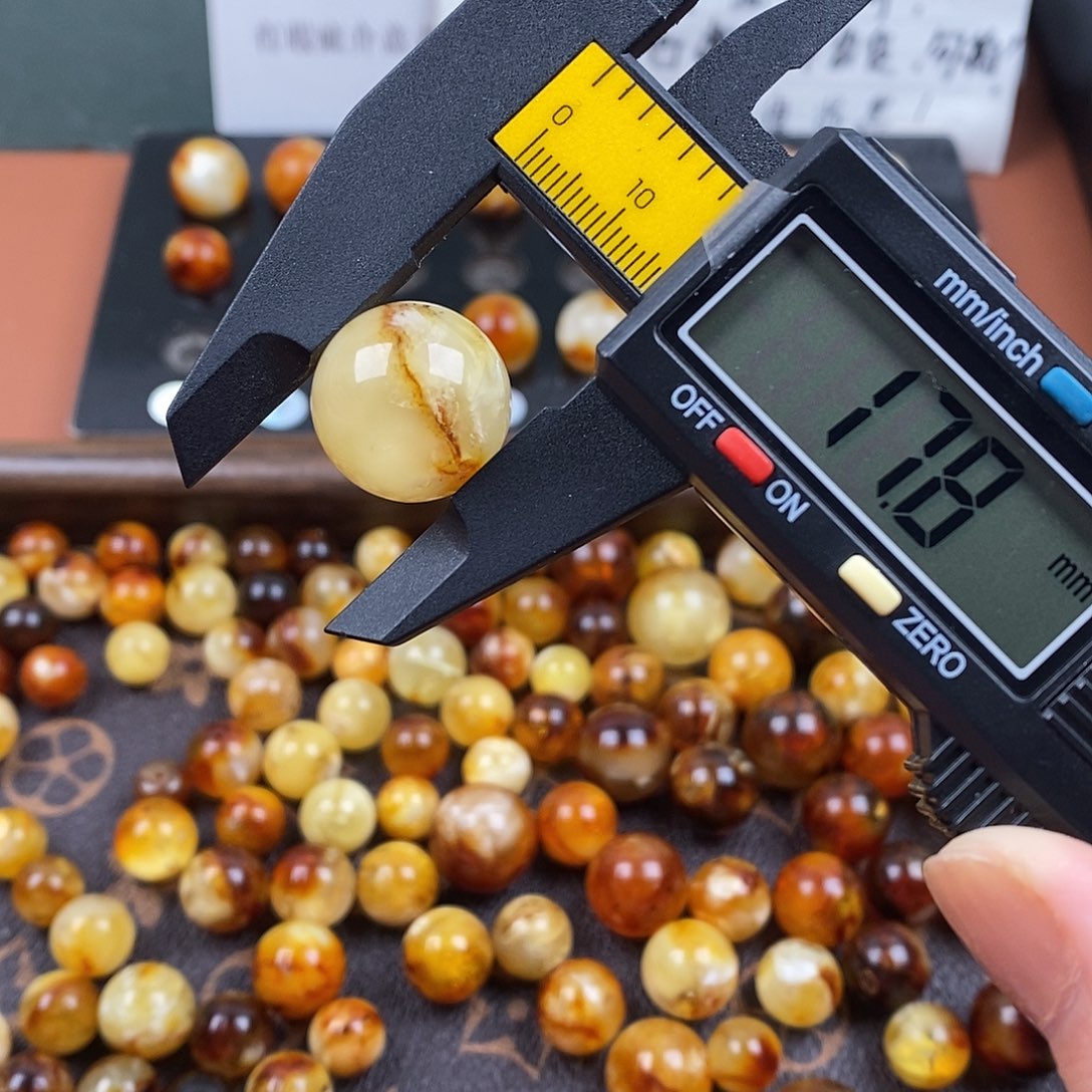 琥珀未镶嵌裸石蜜蜡1001